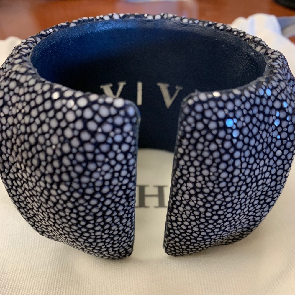VIVO Dimensional Shagreen Cuff Bracelet in Ink